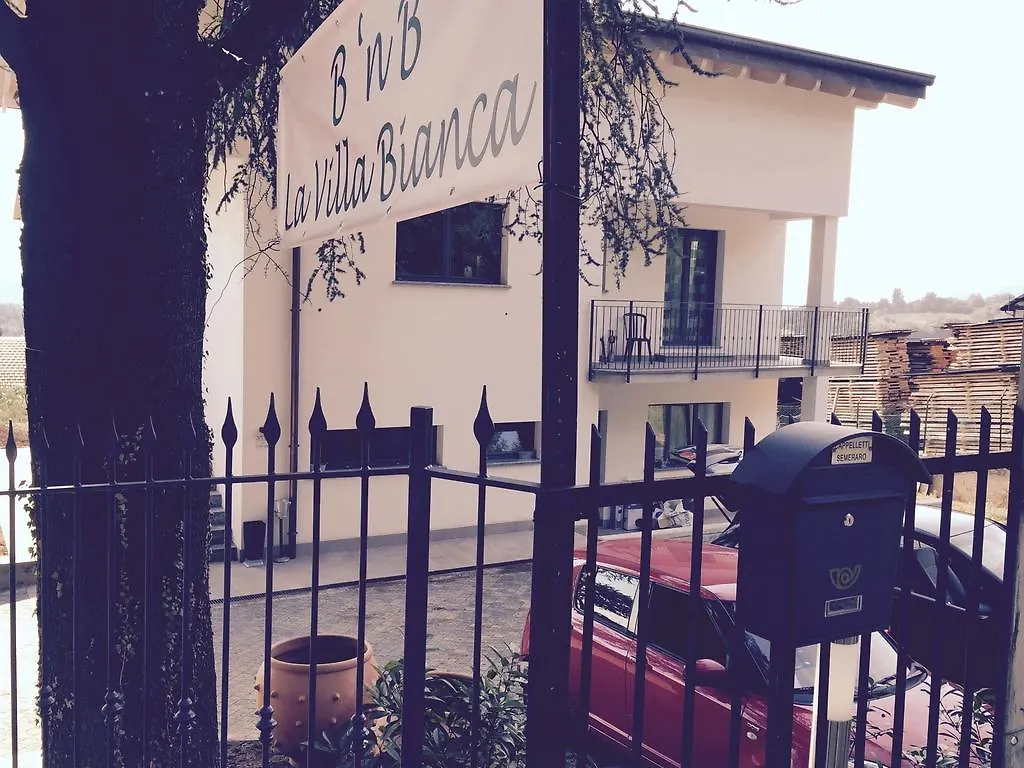 La Villa Bianca Guest House Cantù 0*,  İtalya