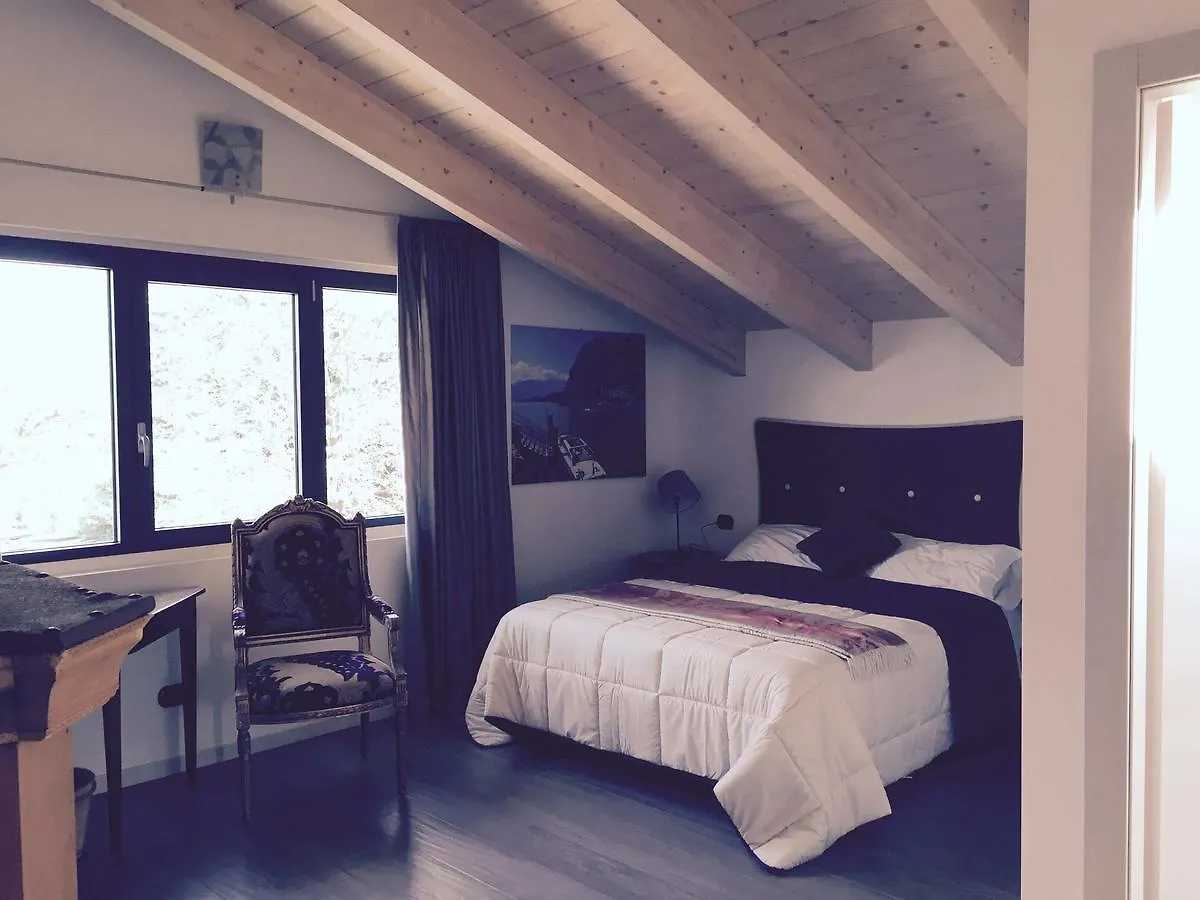Oda ve Kahvaltı La Villa Bianca Guest House Cantù İtalya
